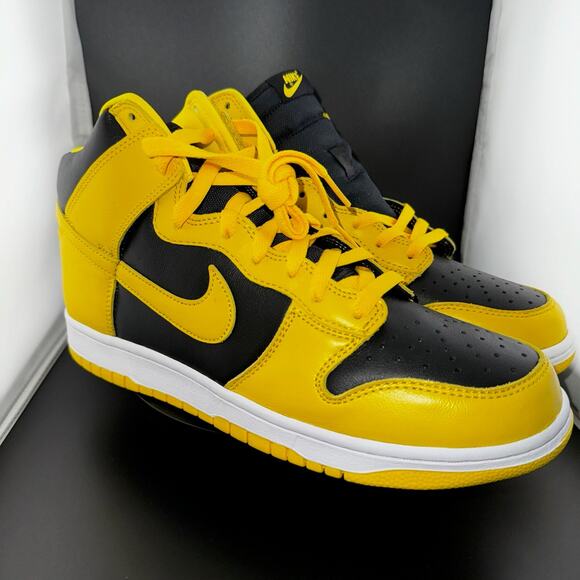 nike dunk hi sp varsity maize